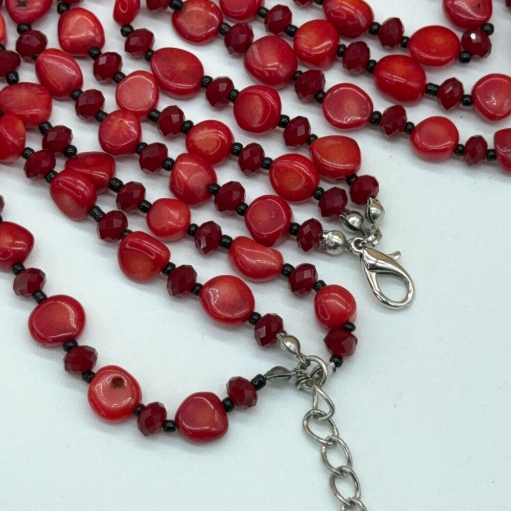 Natural Stone Red Triple Layer Necklace Glass Faceted & Black Spacer Beads 16" - Picture 4 of 6